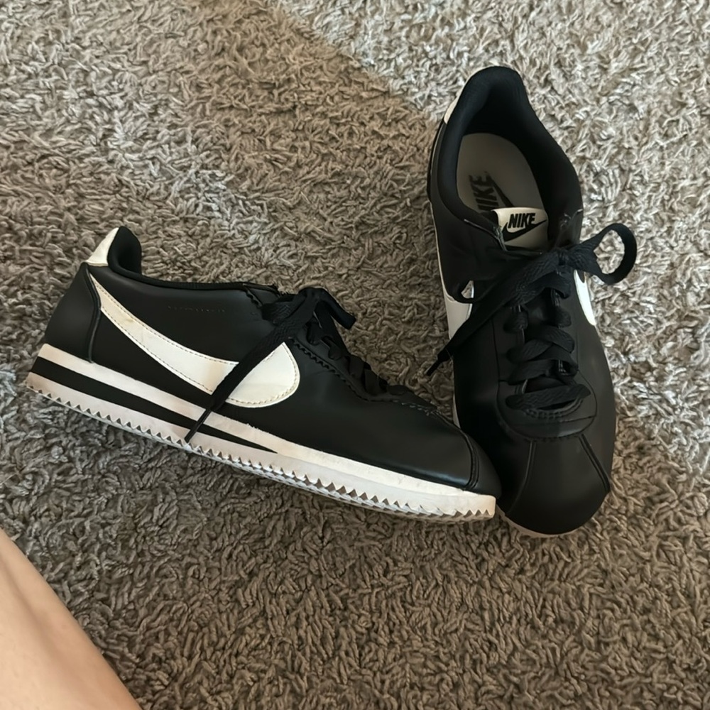 Nike Cortez Leather size 8